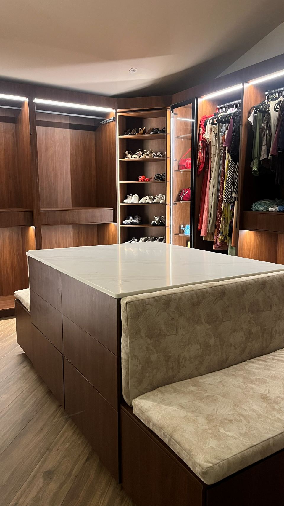 Vestidor LP-E, foto 2 de 4